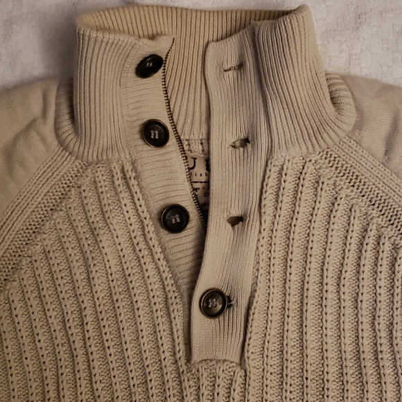 GUESS Men's Sweater - Picture 4 of 5